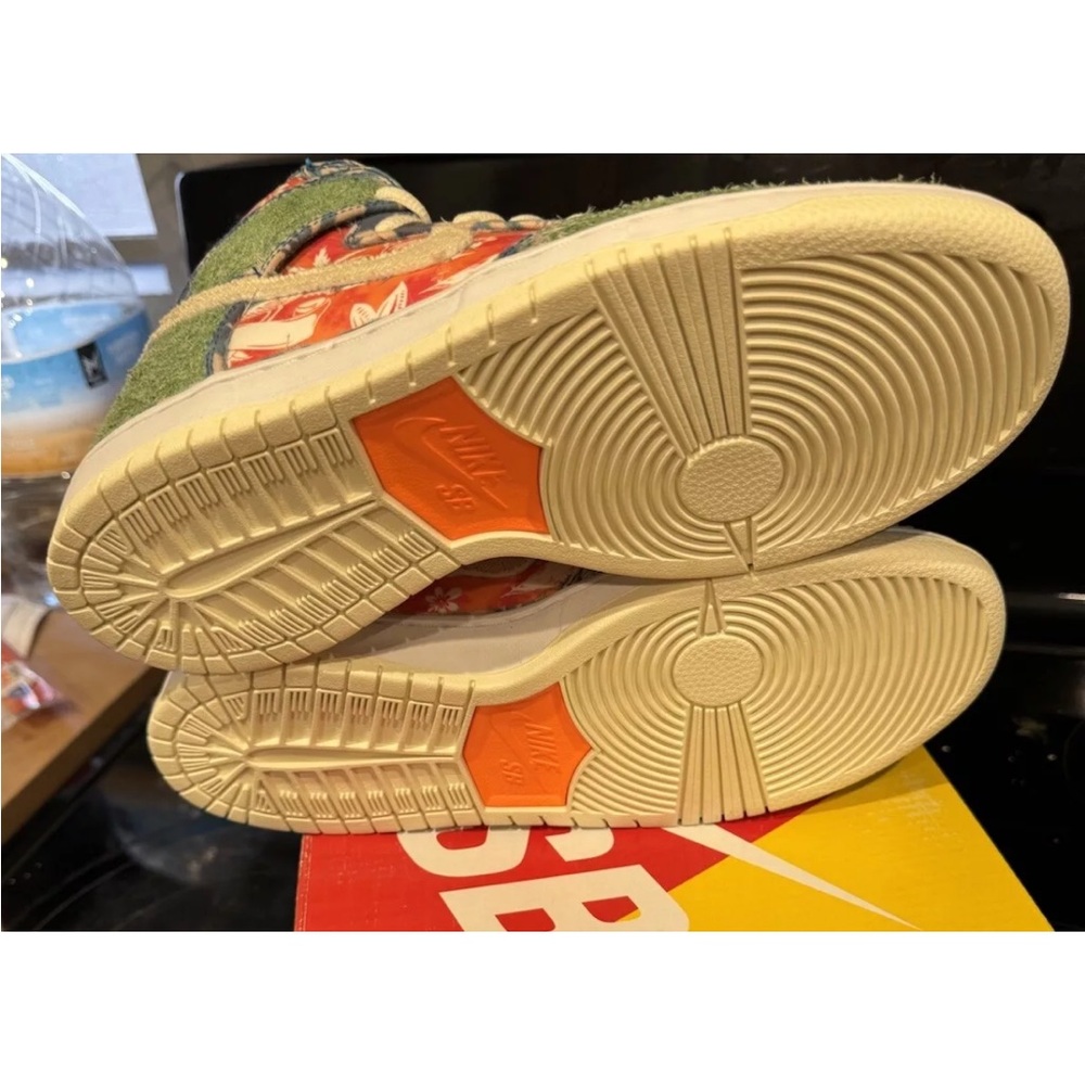 Nike Dunk Hawaii Maui Wowie View 2